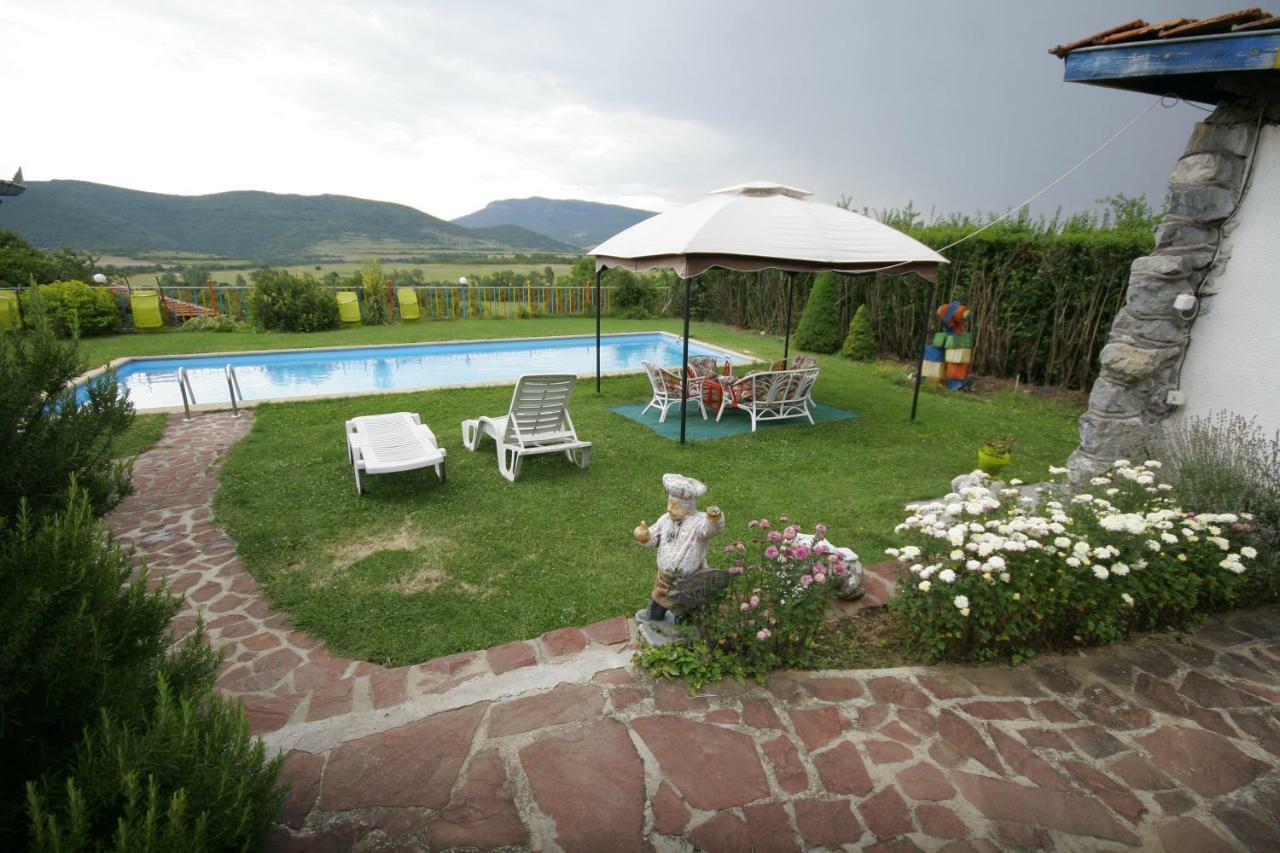 Chuchi Guest House 1 Zlatna Panega Экстерьер фото