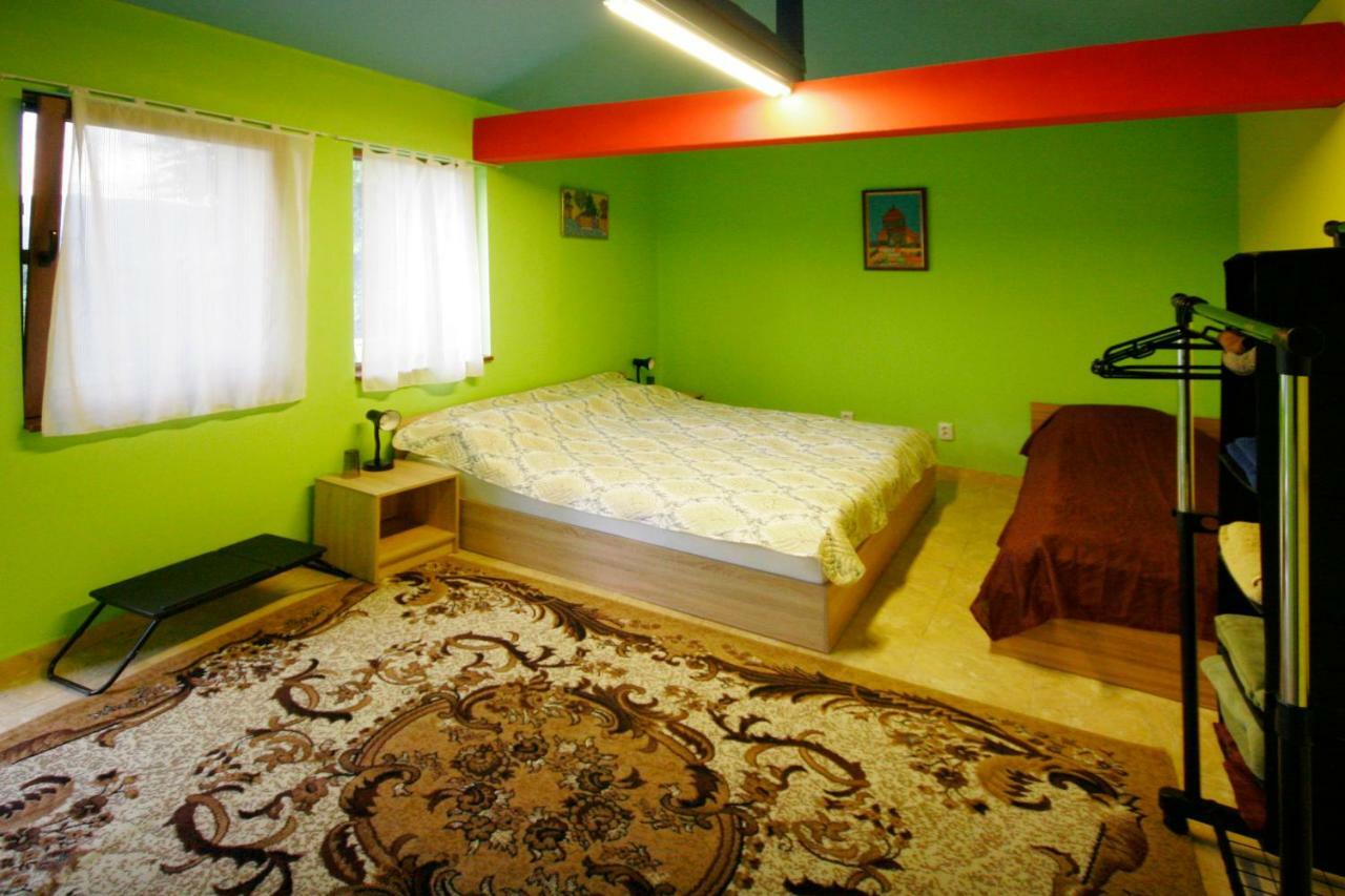 Chuchi Guest House 1 Zlatna Panega Экстерьер фото